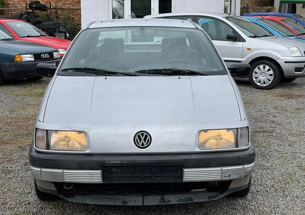 Volkswagen Passat cena 10900 przebieg: 166864, rok produkcji 1991 z Ryglice małe 137